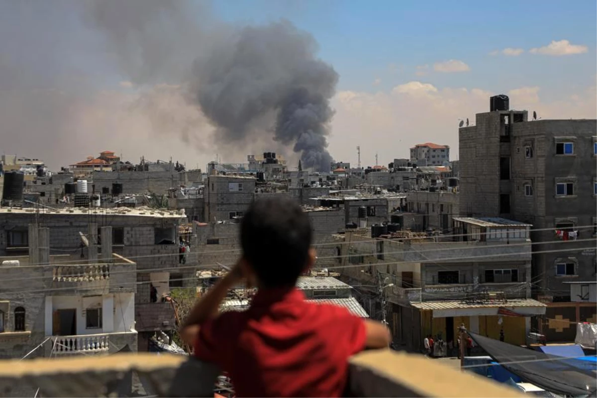 İsrail, Gazze\'nin Refah kentine hava saldırısı düzenledi