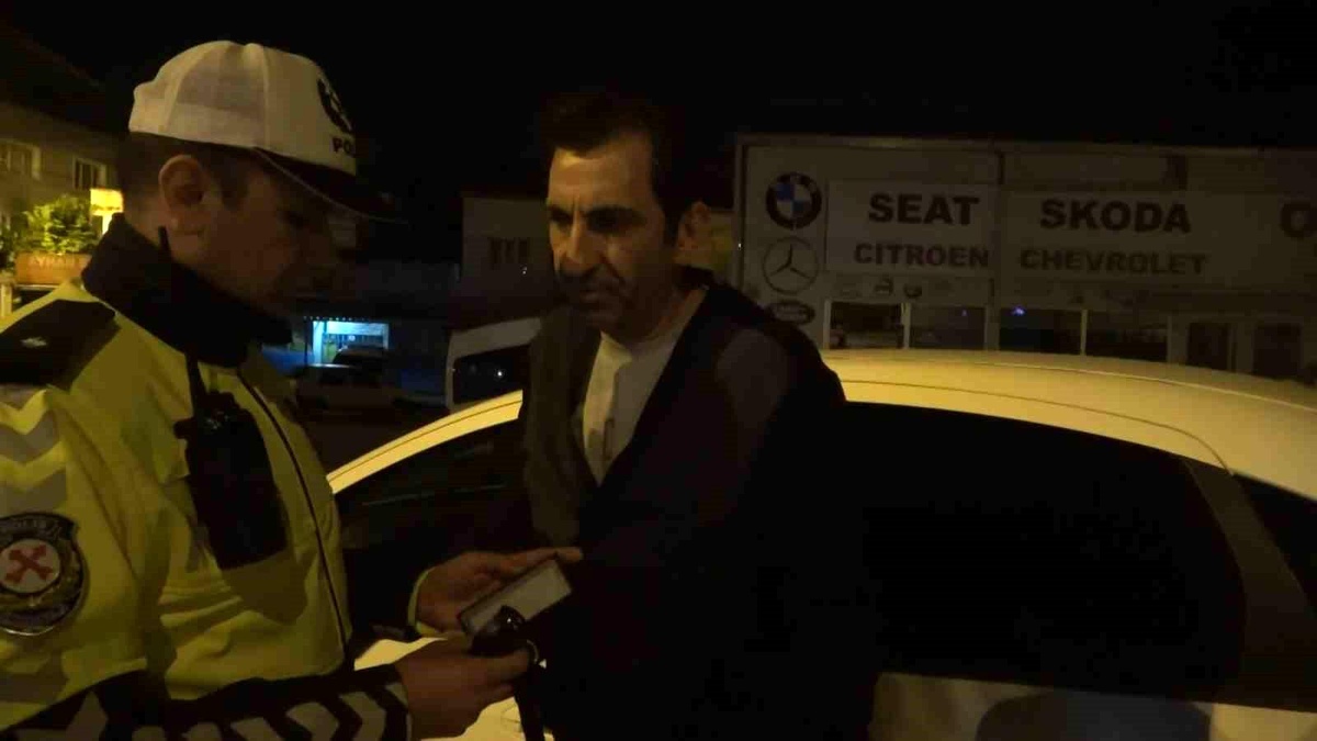 Bursa\'da trafik polisleri alkollü sürücülere geçit vermiyor