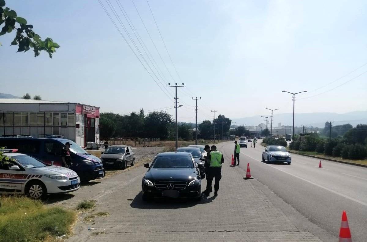 Didim\'de Jandarma Ekipleri Tarafından Cayrokopter Destekli Denetim Yapıldı