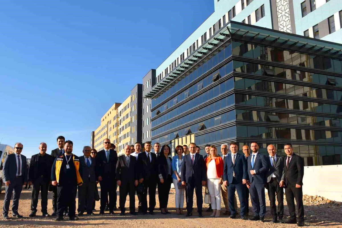 Aydın Şehir Hastanesi\'nde İnşaat Çalışmaları Devam Ediyor