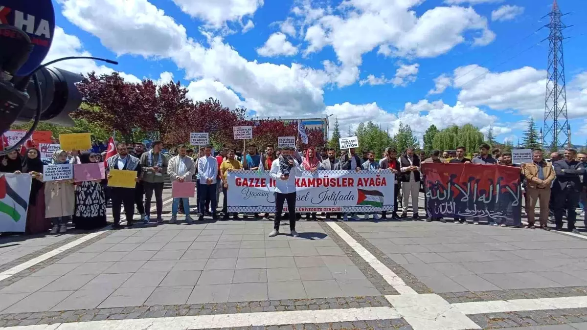 Bingöl Üniversitesi Öğrencileri İsrail\'in Gazze\'ye Saldırılarına Tepki Gösterdi