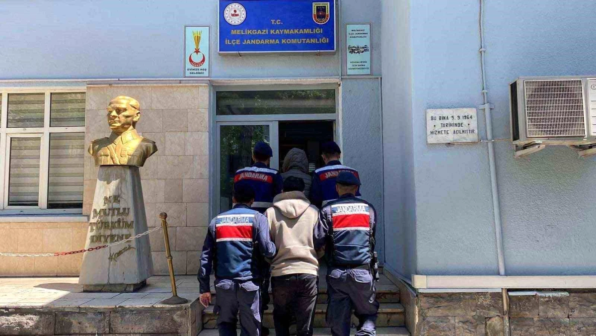 Kayseri\'de DEAŞ Operasyonu: 2 Yabancı Uyruklu Şüpheli Yakalandı