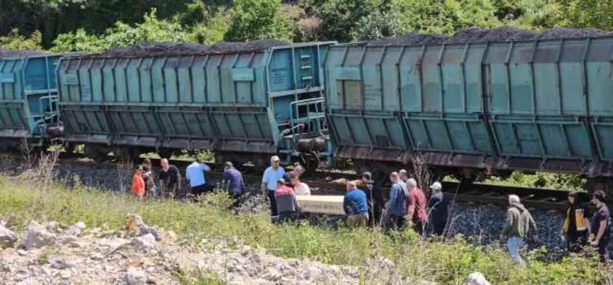 Demans hastası annesini sokak sokak arıyordu! Tren çarptığını öğrenince yıkıldı