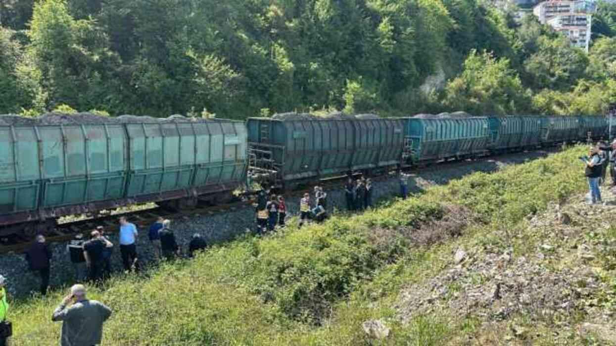 Demans hastası annesini sokak sokak arıyordu! Tren çarptığını öğrenince yıkıldı