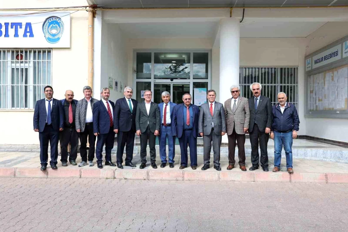 Kayseri Kredi Kefalet Kooperatifi Başkanı ve Esnaf Odaları Başkanları Hacılar Belediye Başkanını Ziyaret Etti
