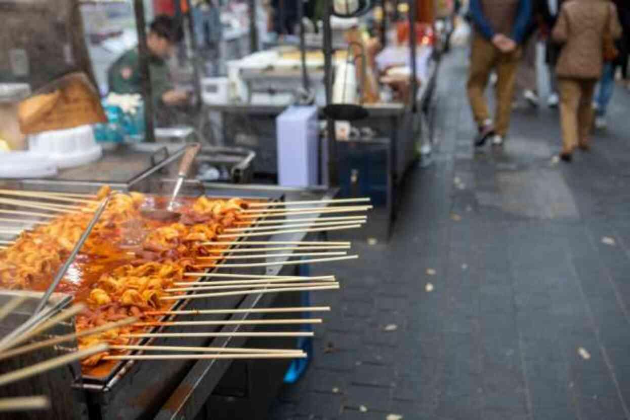 Güney Kore'de Gastronomi ve Alışveriş Turu: Bebek Ahtapotlu Suşi ve Myeongdong