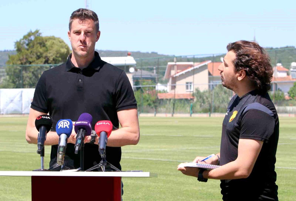 Göztepe Sportif Direktörü Ivan Mance: Süper Lig\'de Başarılı Olacak Güçlü Bir Kadro Kuracağız
