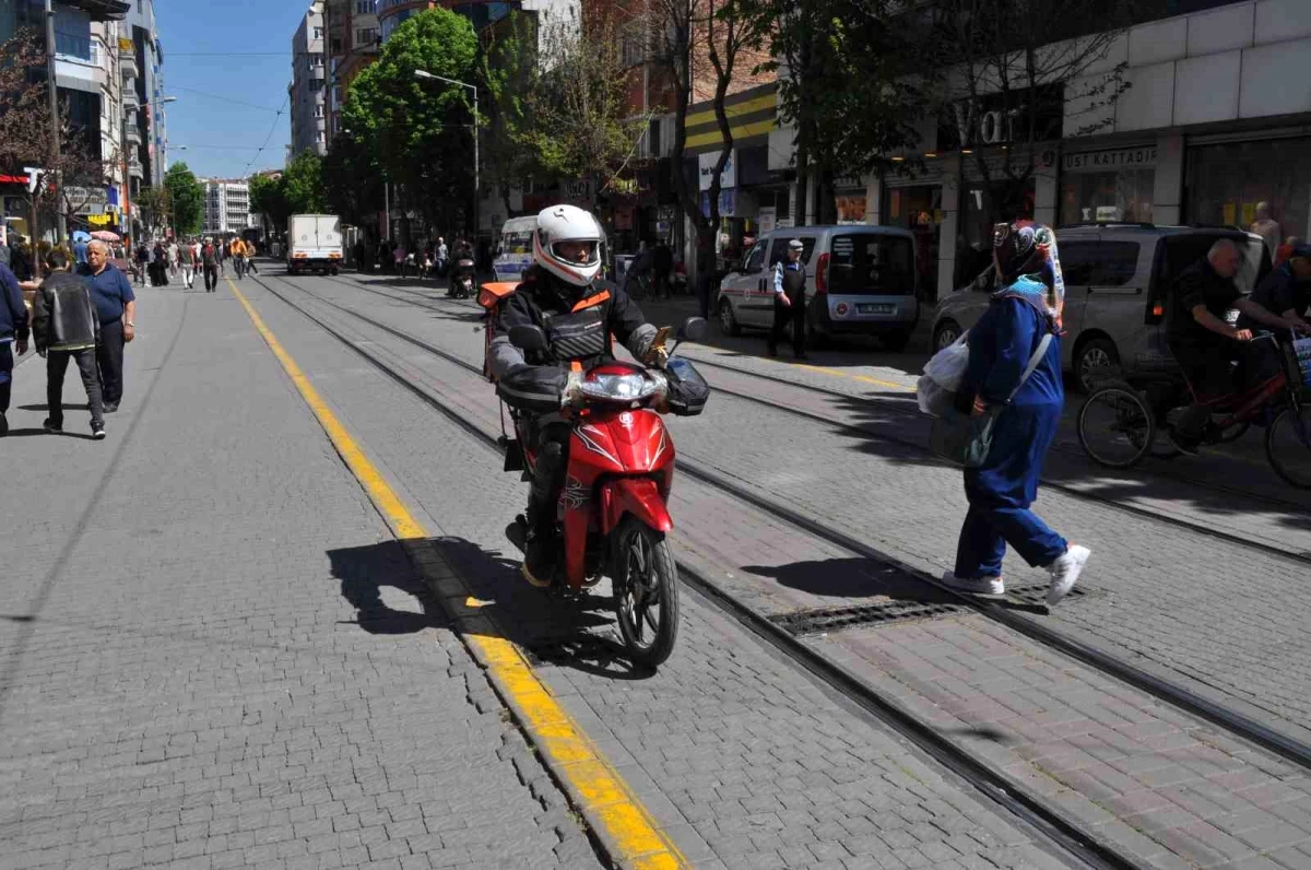 Eskişehir\'de Motosiklet ve Bisiklet Kullanımına Tepki