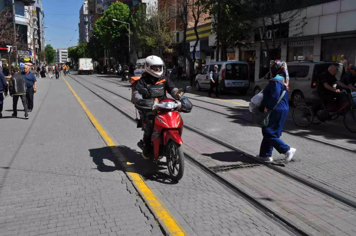 Eskişehir\'de Motosiklet ve Bisiklet Kullanımına Tepki