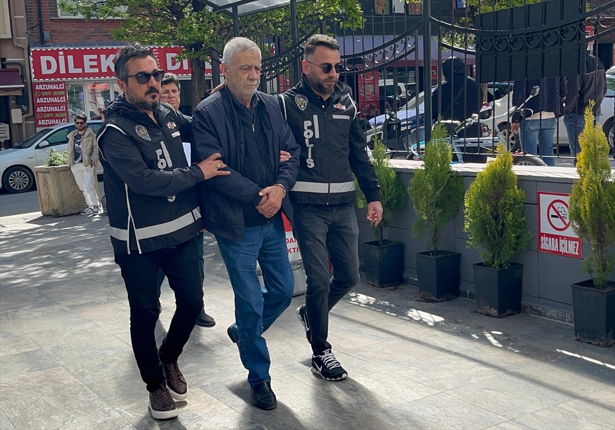 Eskişehir\'de tefecilik operasyonu: 2 zanlıdan biri tutuklandı