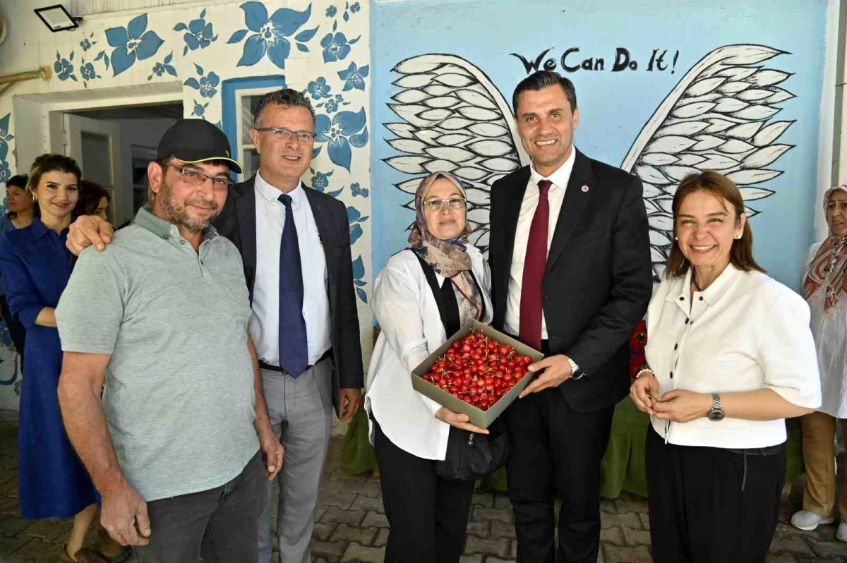 Manisa Büyükşehir Belediye Başkanı Ferdi Zeyrek, Alaşehir\'de ziyaretlerde bulundu