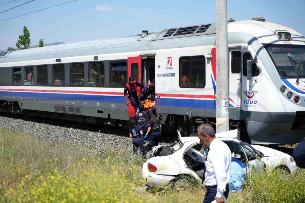 Manisa\'da tren kazası: 1 kişi hayatını kaybetti