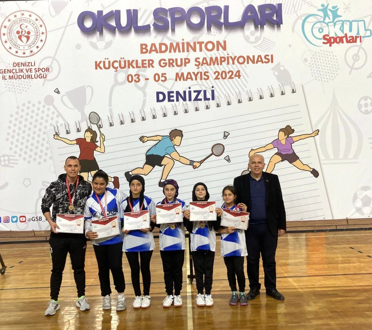 Afyonkarahisar\'ın Sinanpaşa ilçesindeki okul üst üste üçüncü kez Bölge Şampiyonu oldu