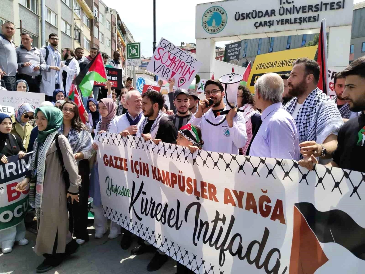 Üsküdar Üniversitesi Öğrencileri İsrail\'in Gazze\'ye Yönelik Saldırılarını Protesto Etti