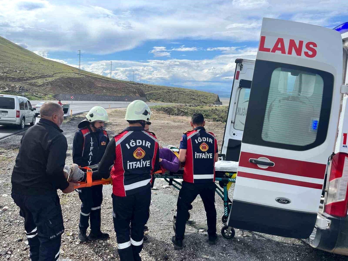 Iğdır-Doğubayazıt karayolunda meydana gelen kazada 1 kişi yaralandı