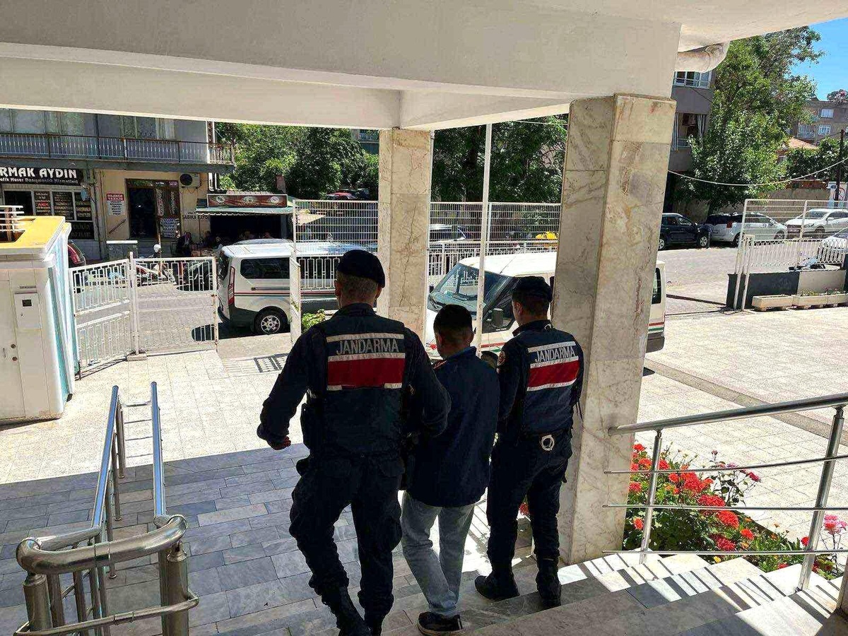 Manisa\'da aranan şüpheli yakalandı