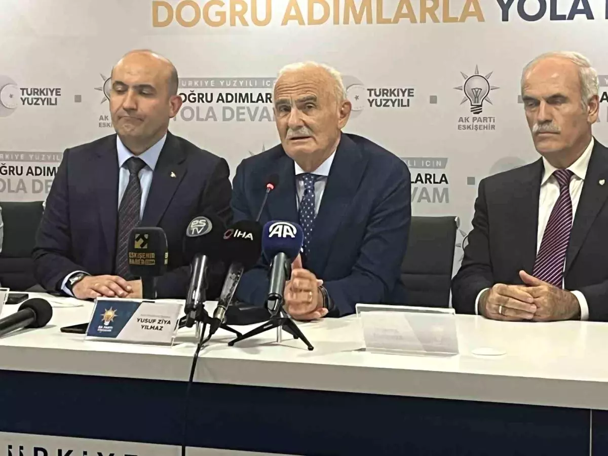 AK Parti Genel Merkez Yerel Yönetimler Başkanı Yusuf Ziya Yılmaz: \'Seçim sonuçlarından memnun değiliz\'