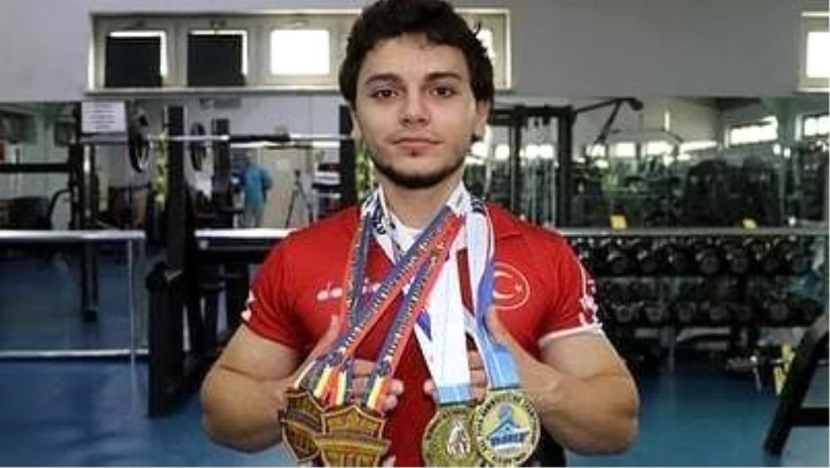İsmail Hacı Bekar, Avrupa Bilek Güreşi Şampiyonası\'nda üçüncü oldu