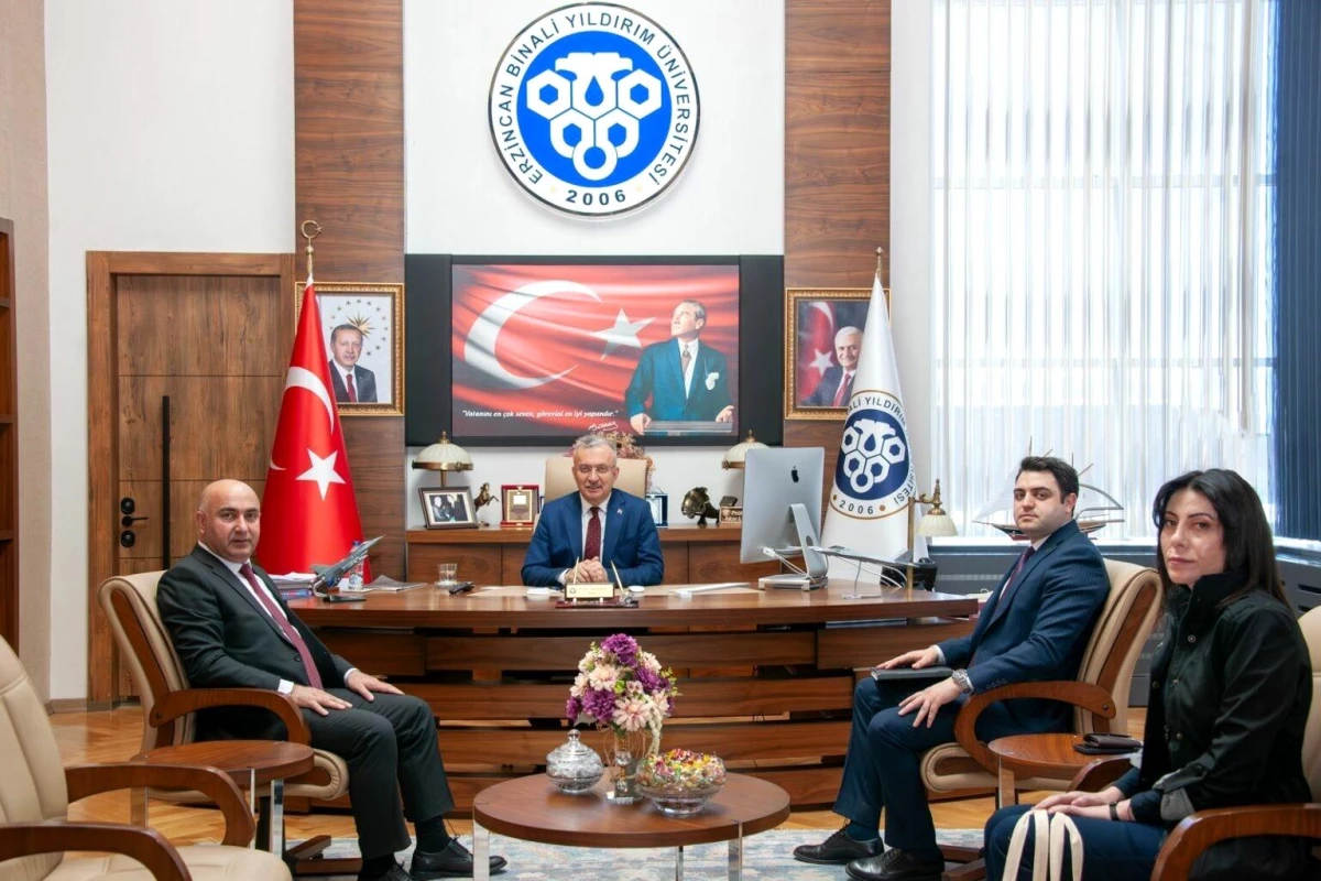 Azerbaycan Kars Başkonsolosu Erzincan Binali Yıldırım Üniversitesi Rektörü\'nü ziyaret etti