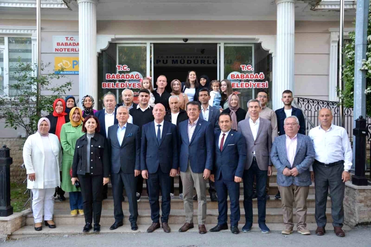 AK Parti Ekonomi İşlerinden Sorumlu Genel Başkan Yardımcısı Nihat Zeybekci, Denizli\'de ziyaretlerde bulundu