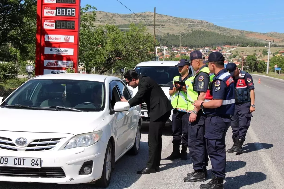 Denizli Çal ilçesinde yeni kaymakam trafik haftası sebebiyle uyarılarda bulundu