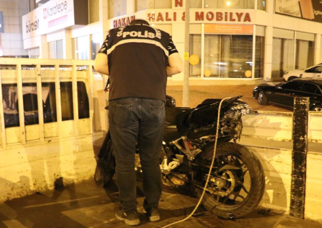 Denizli'de motosiklet kazası 2 can aldı: Şans eseri kaza anını cep telefonuna kayda aldı