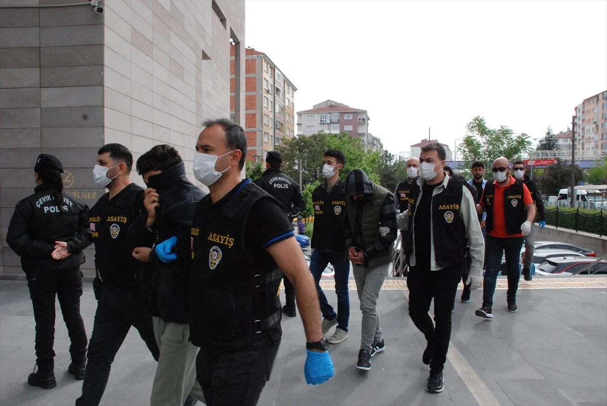 Eskişehir\'de Toz Şeker ve Yağ Dolandırıcılığı Operasyonu: 5 Tutuklama