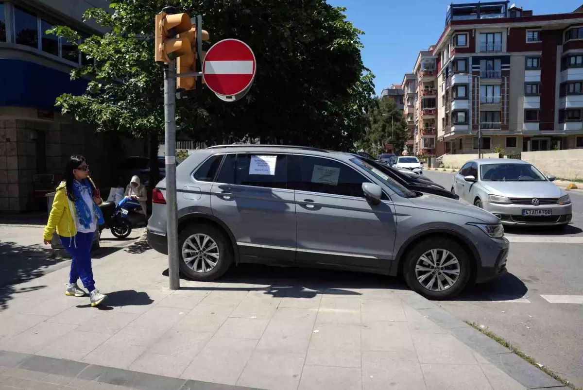 İkinci El Araç Piyasasında Durgunluk: Araç Sahipleri Eski Yöntemlere Dönüyor