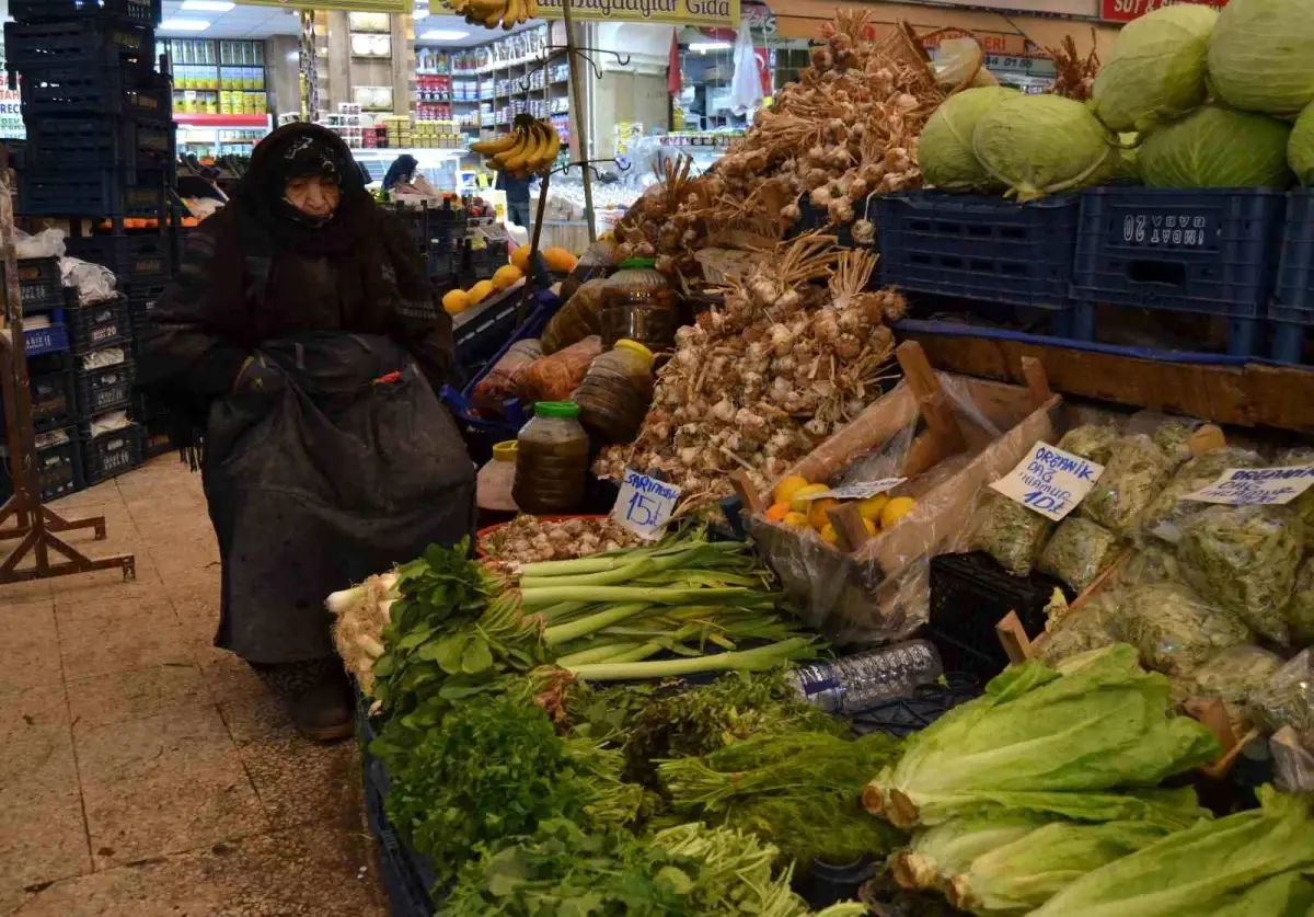 Konya\'da \'Kadınlar Pazarı\'nın son kadın esnafı hayatını kaybetti