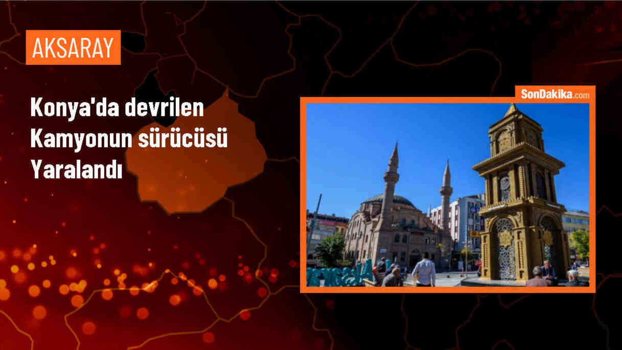Konya\'nın Kulu ilçesinde plastik boru yük taşıyan kamyon devrildi, sürücü yaralandı