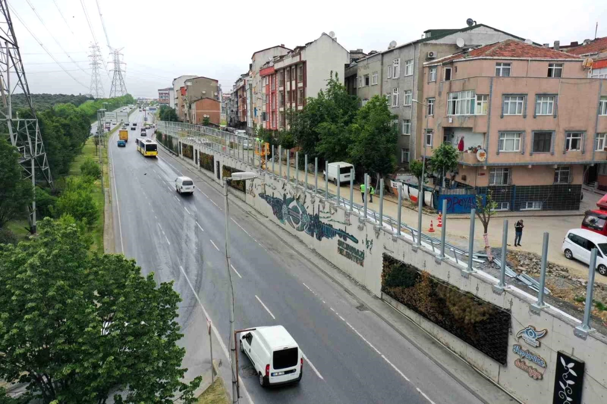 Sultangazi Belediyesi, Atatürk Bulvarı\'nda Gürültü Bariyeri Çalışmasını Tamamladı