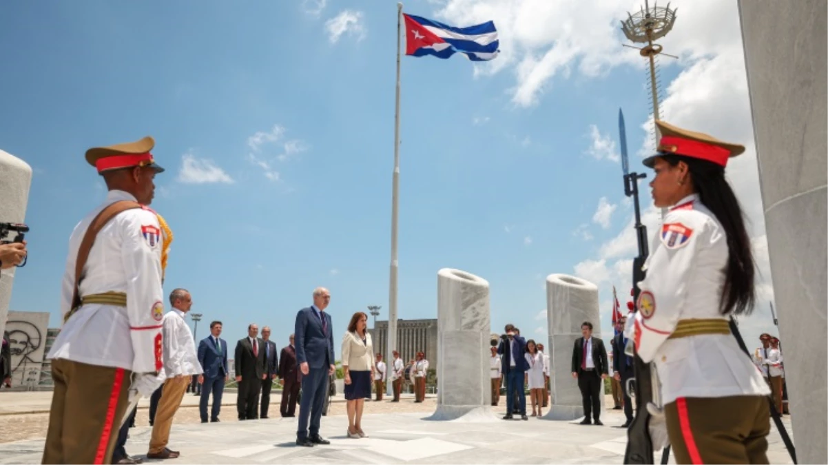 TBMM Başkanı Numan Kurtulmuş, Küba\'da Atatürk Anıtı\'nı ziyaret etti