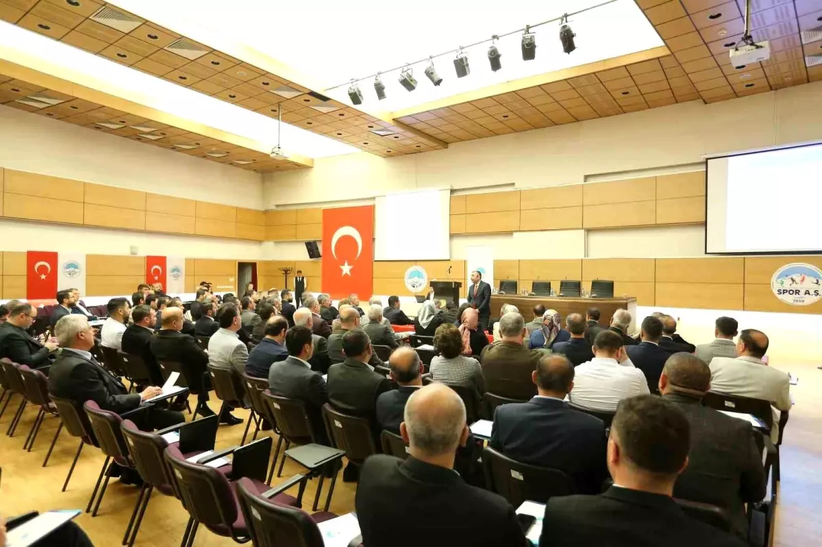 Kayseri Büyükşehir Belediyesi Yerel Yönetimler Mevzuat Bilgilendirme Eğitimi Programı Düzenlendi