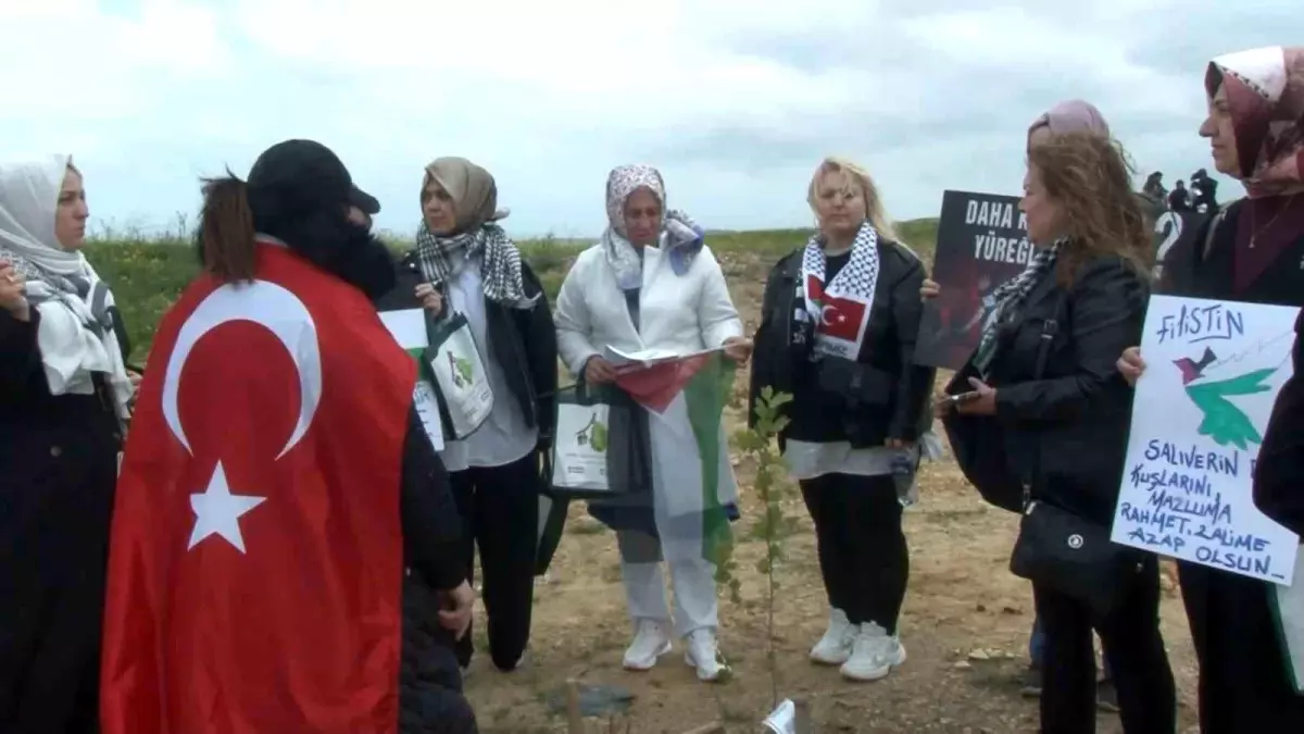 AK Parti İstanbul Kadın Kolları, Gazze\'deki Zulme Dikkat Çekti