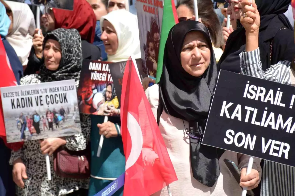 AK Parti Genel Merkez Kadın Kolları İsrail\'i Protesto Etti