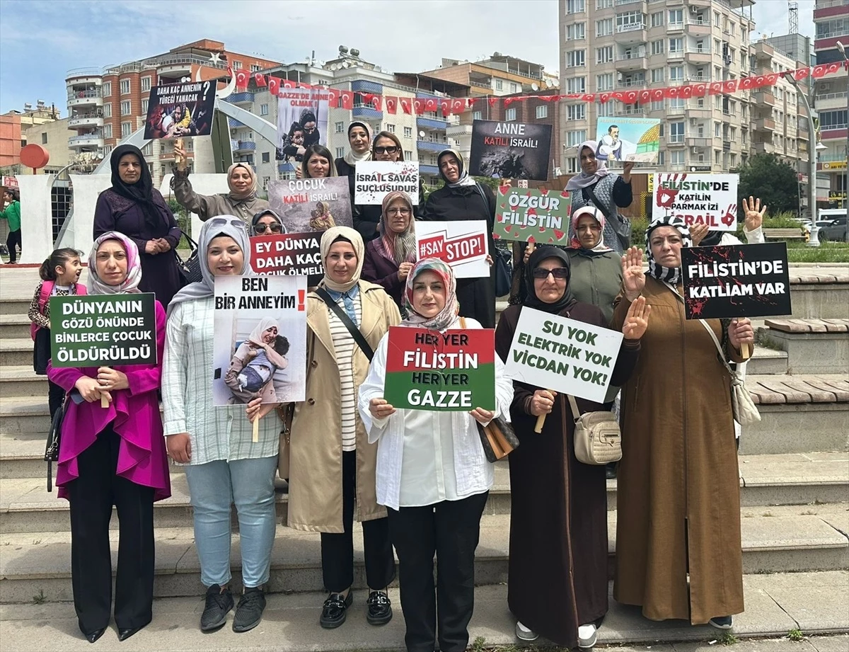 AK Parti Kadın Kolları, Gazze\'deki Anneler İçin Basın Açıklaması Yaptı