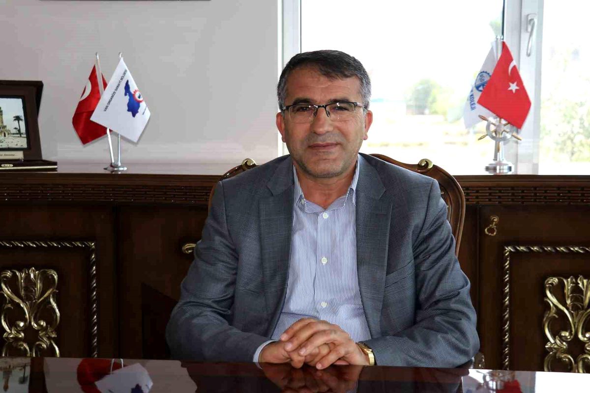 Van Organize Sanayi Bölgesi Başkanı Memet Aslan Anneler Günü\'nü kutladı