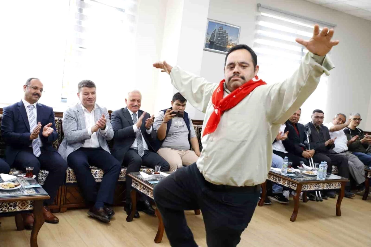 Aksaray Belediye Başkanı Engelsiz Yaşam Merkezini Ziyaret Etti