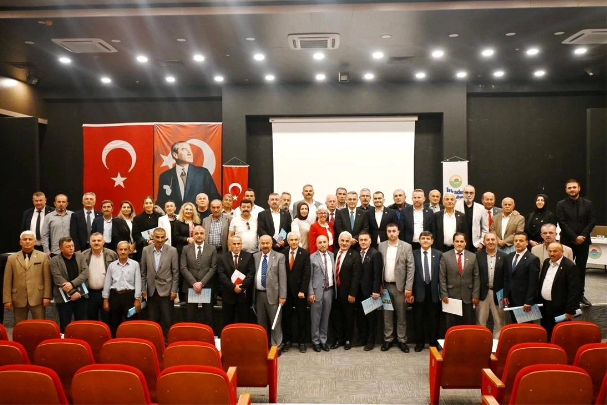 İlkadım Belediye Başkanı İhsan Kurnaz Muhtarlarla Toplantı Yaptı