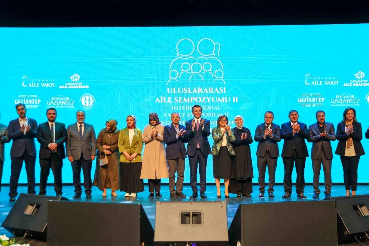 Gaziantep Büyükşehir Belediyesi ev sahipliğinde Uluslararası Aile Sempozyumu başladı