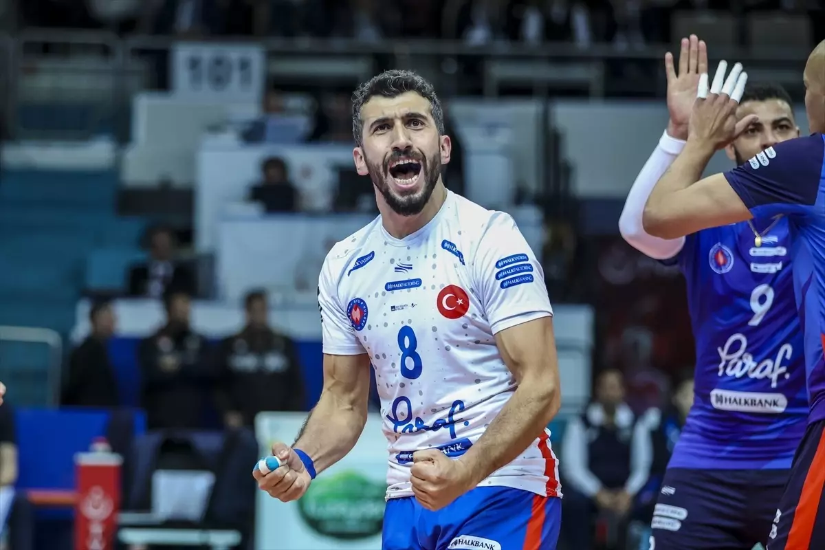 Halkbank Erkek Voleybol Takımı, deneyimli libero Volkan Döne\'nin sözleşmesini uzattı