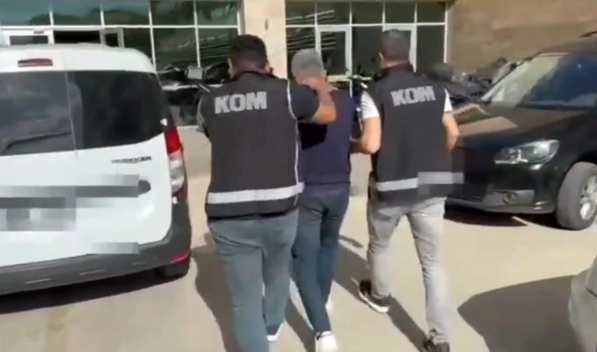 Antalya\'da FETÖ/PDY Üyesi Aranan Şahıs Hücre Evinde Yakalandı