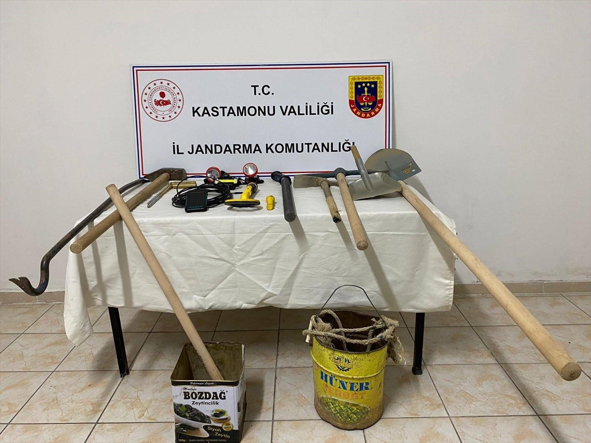 Kastamonu\'da izinsiz kazı yapan 5 zanlı gözaltına alındı