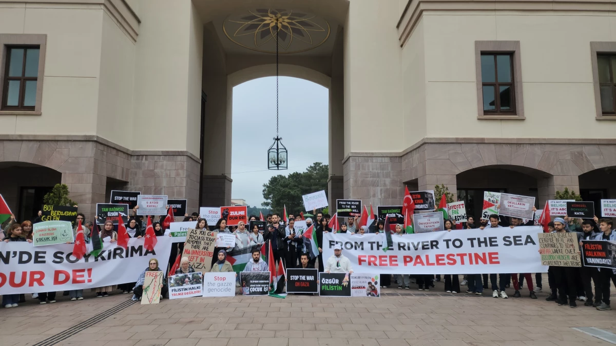 Koç Üniversitesi Öğrencileri Filistin\'e Destek Eylemi Yaptı