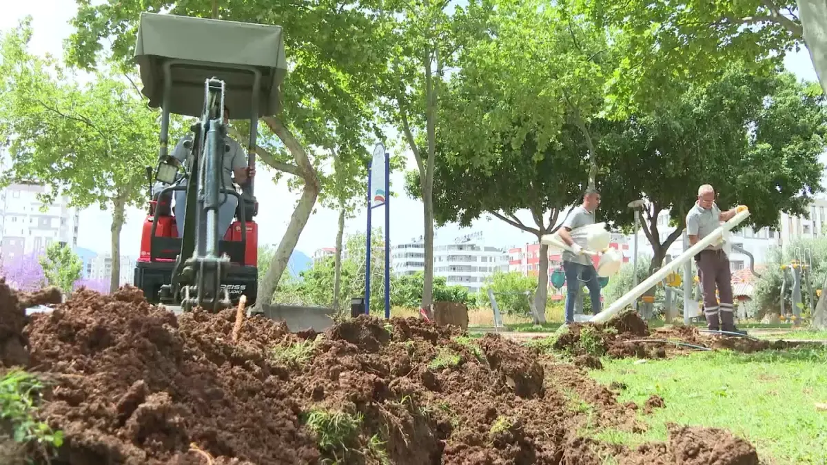 Konyaaltı Belediyesi Parkları Aydınlatma Çalışmalarına Başladı