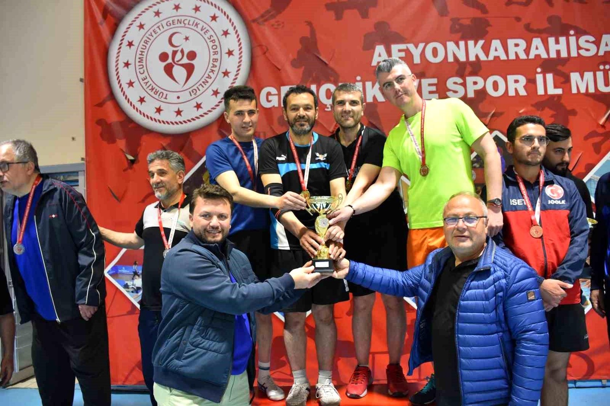 Afyonkarahisar\'da Kurumlar Arası Masa Tenisi Müsabakaları Heyecanlı Geçti