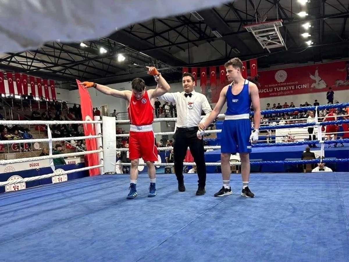 Kütahya Atatürk Anadolu Lisesi Öğrencileri Türkiye Boks Şampiyonasında Başarı Elde Etti