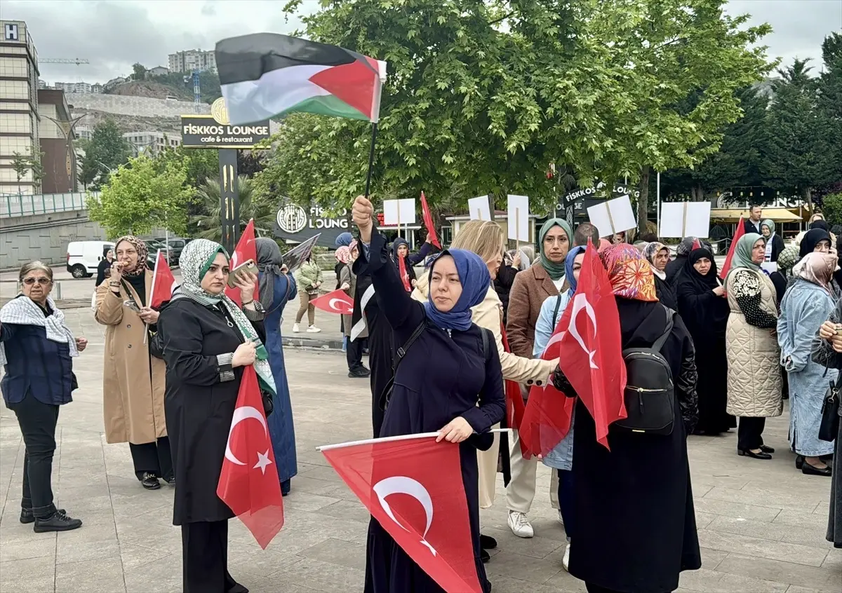 AK Parti Kadın Kolları Filistinli Anneler İçin Toplandı