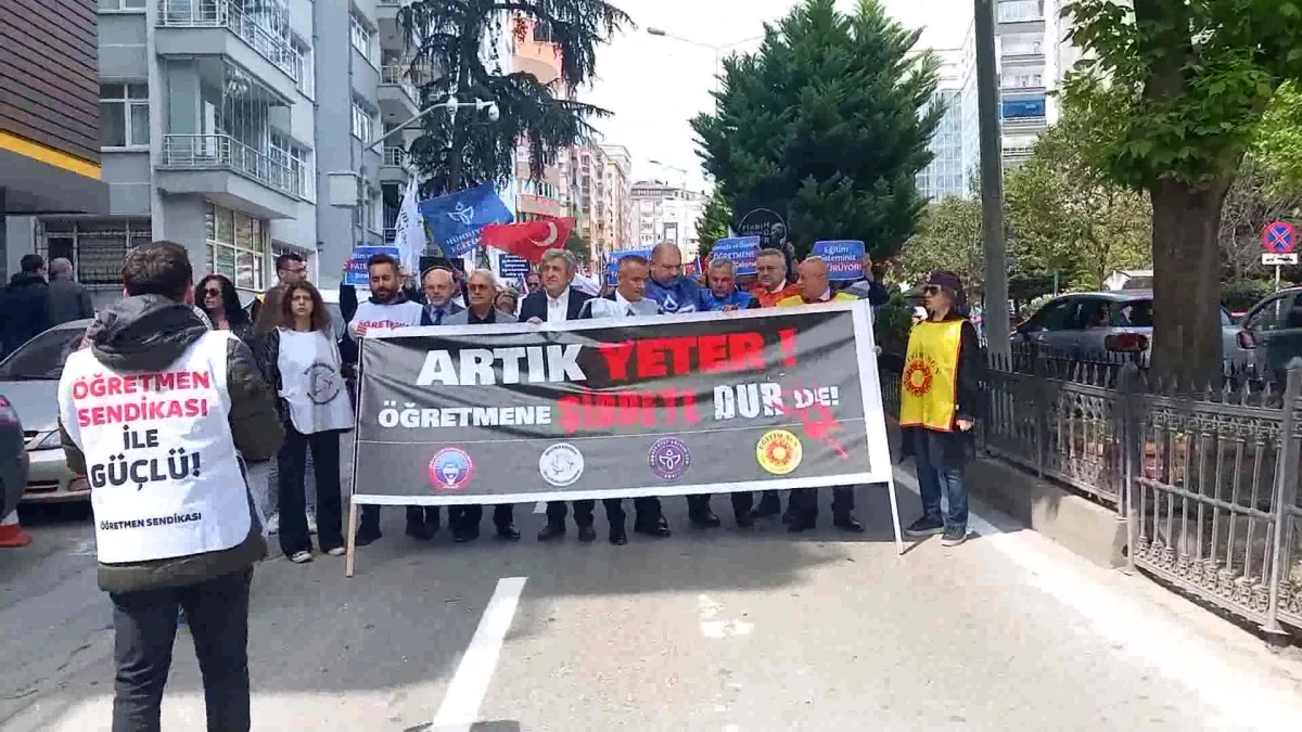 Samsun\'da Eğitim Sendikaları Şiddeti Protesto Etti