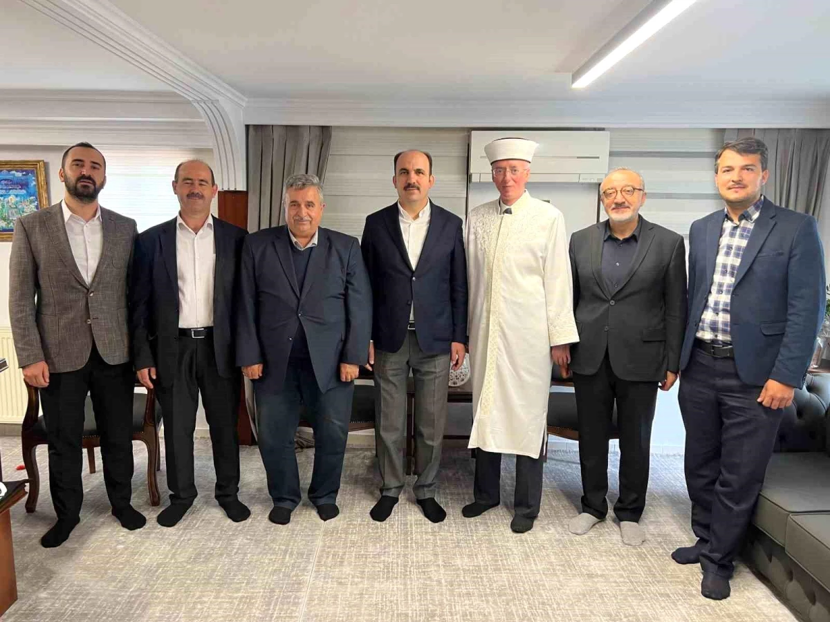 Konya Büyükşehir Belediye Başkanı Uğur İbrahim Altay, Yunanistan\'daki Türkler ile buluştu